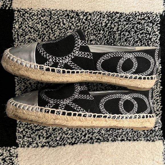 Chanel Black & Silver Tweed Espadrilles 37 - Picture 4 of 7